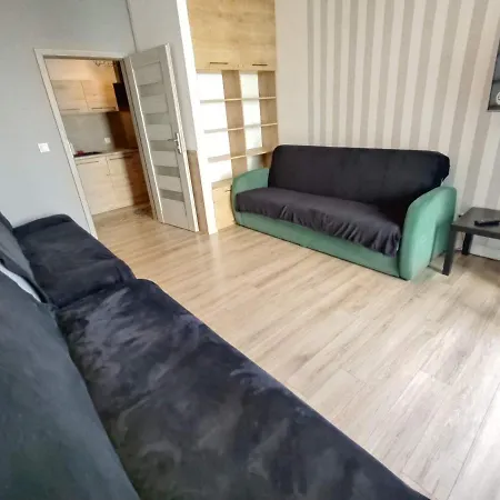 1120 Smialego 41 - Tanie Pokoje W Apartamencie - Samodzielne Zameldowanie - Self Check In Poznan Exterior photo