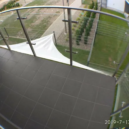 1120 Smialego 41 - Tanie Pokoje W Apartamencie - Samodzielne Zameldowanie - Self Check In Poznan Exterior photo